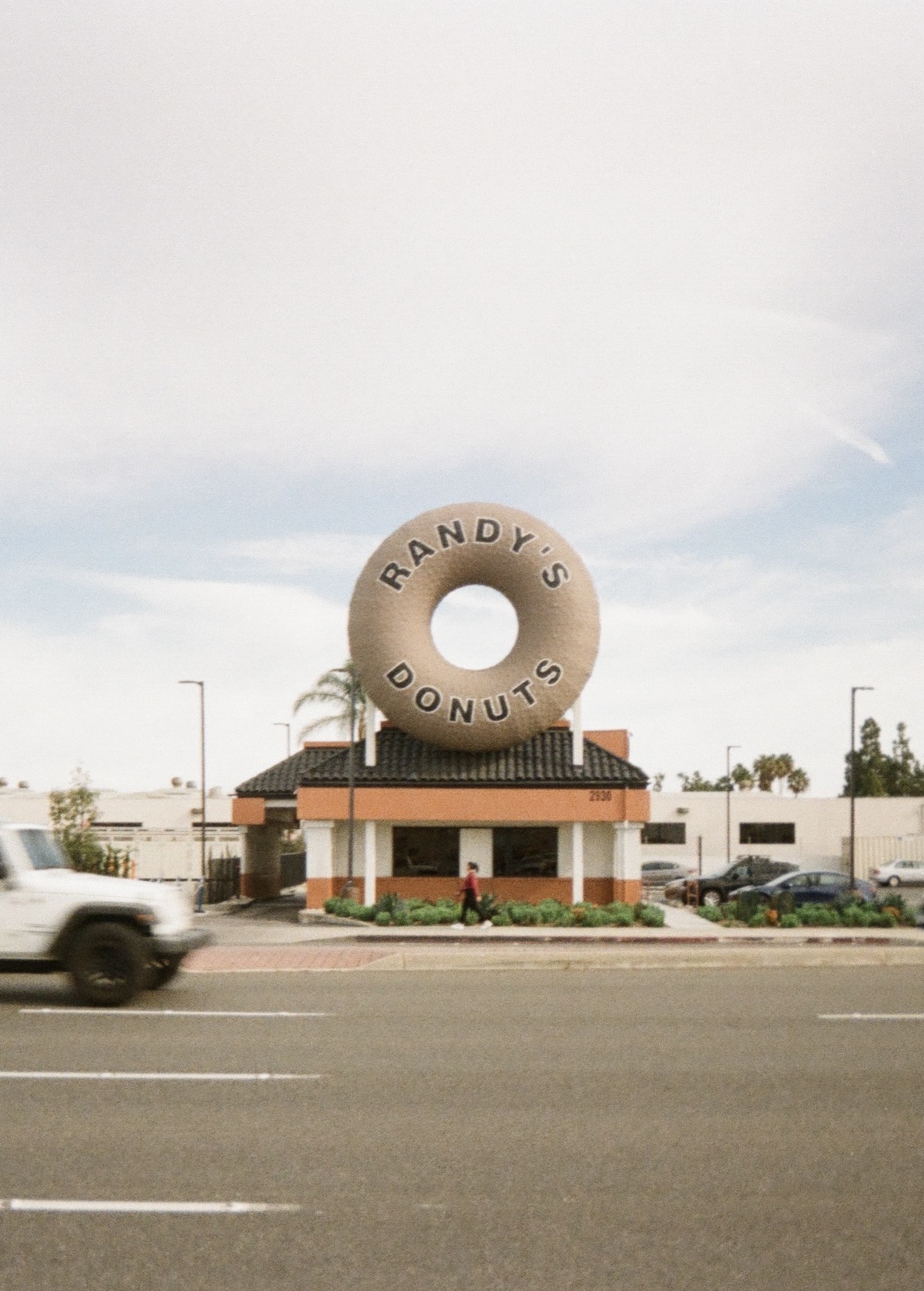 Randy's Donuts in Costa Mesa